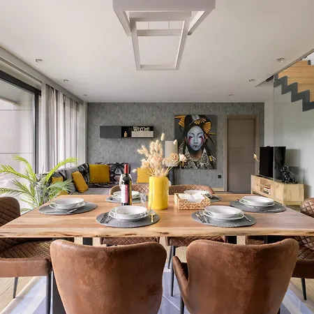 Casa Con Vistas Al Paisaje Y Encanto En El Corazon Del Pais Vasco,espana *