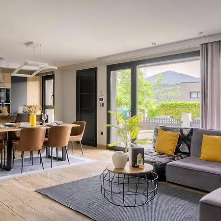 Casa Unifamiliar Con Vistas Al Paisaje Y Encanto En El Corazon Del Pais Vasco,espana