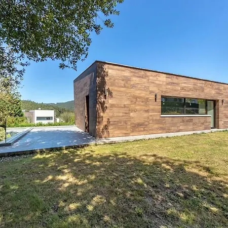 Casa Con Vistas Al Paisaje Y Encanto En El Corazon Del Pais Vasco,espana *